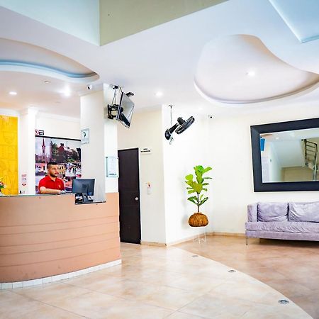 Kalina Hotel 히라르도트 외부 사진