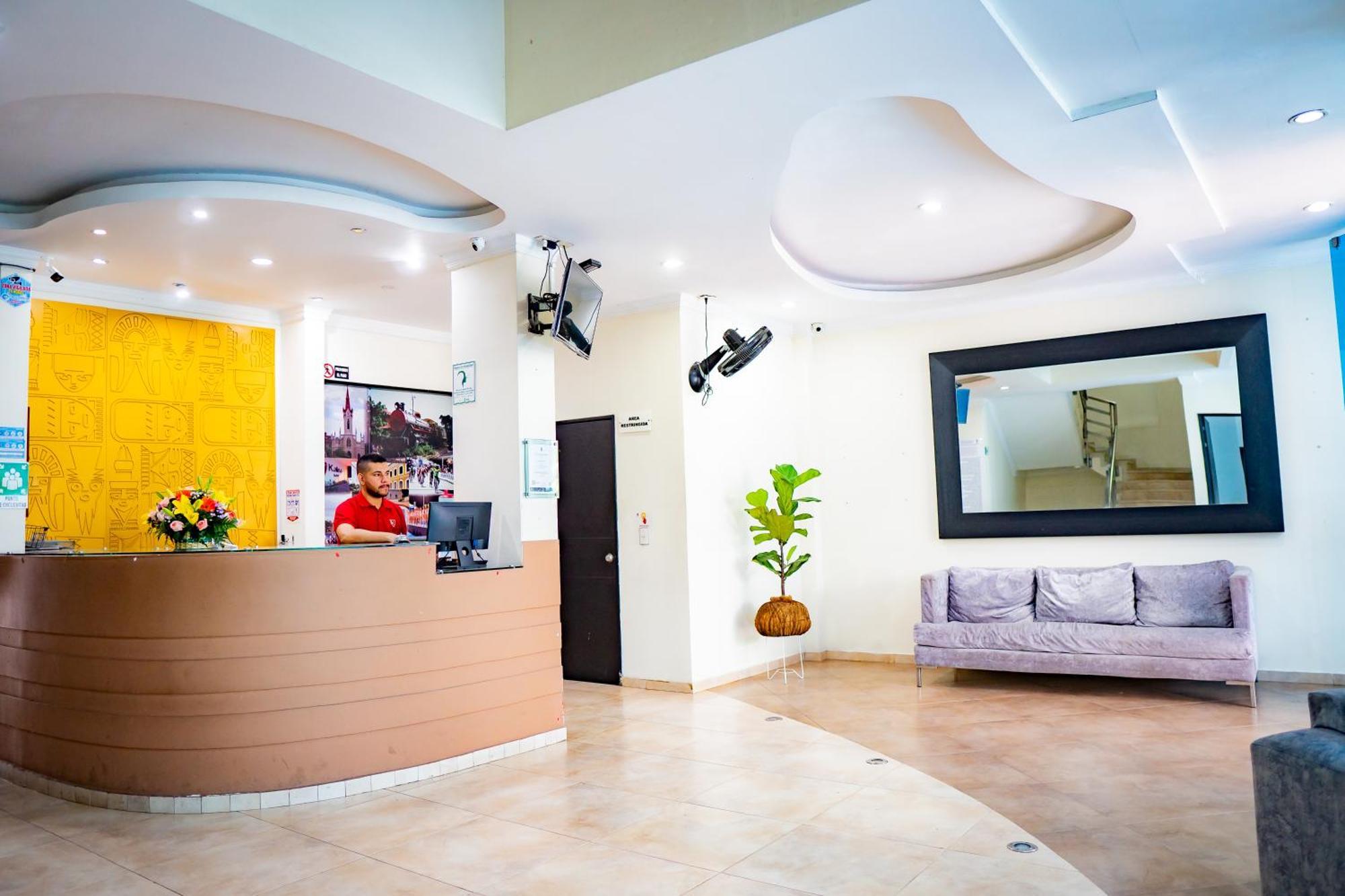 Kalina Hotel 히라르도트 외부 사진